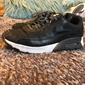 Black Nike Air Max Sneakers